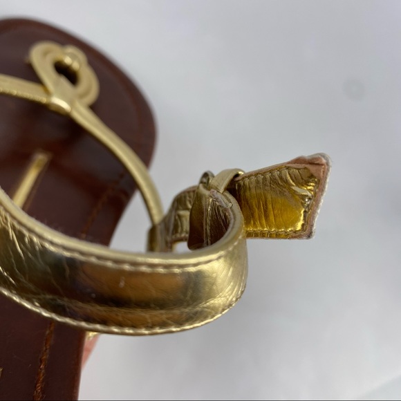 New Directions Waverly Gold Flat Thong Sandals - Picture 7 of 9